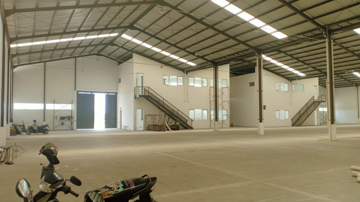 Tampak Dalam Gudang Jatim Depo Estate